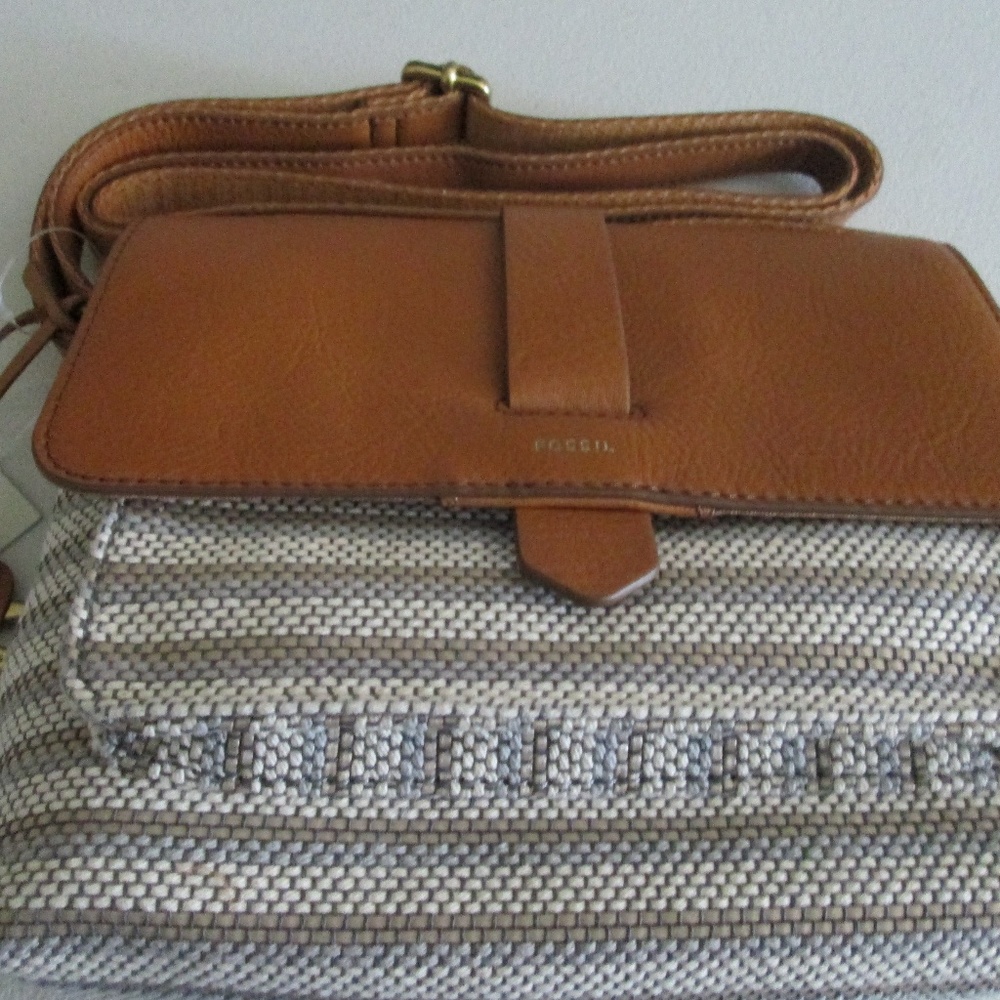 NWT $138 Fossil Leather Kinley Crossbody Bag